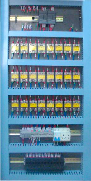 株洲日月科技設備有限公司,PLC系列數(shù)控型加藥機,管道往復式取樣機